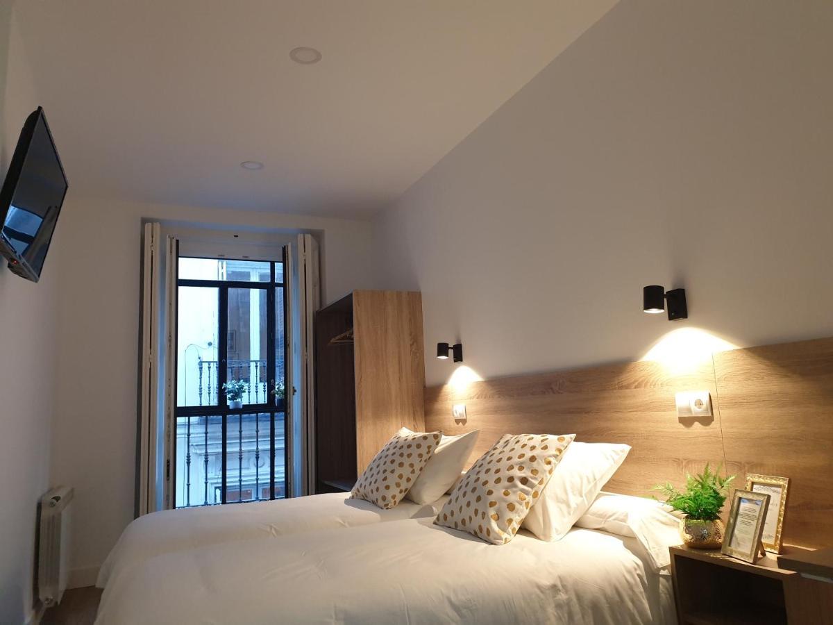 Norte Oviedo Rooms マドリード エクステリア 写真